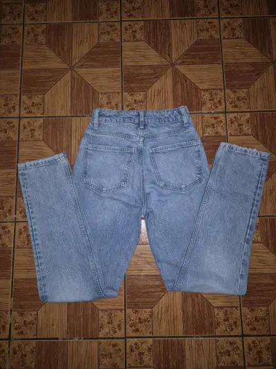 Jeans azul claro Zara de tiro alto - miniatura 2