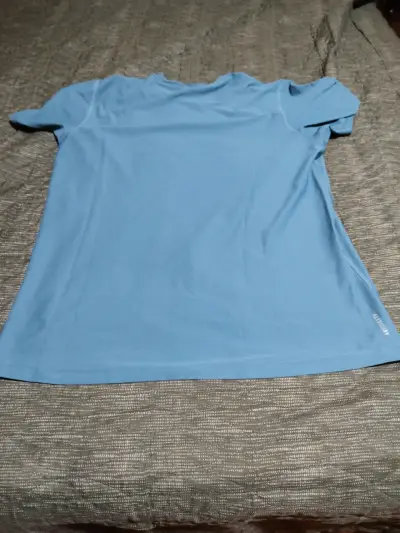 Polera deportiva azul Adidas con logo - miniatura 4