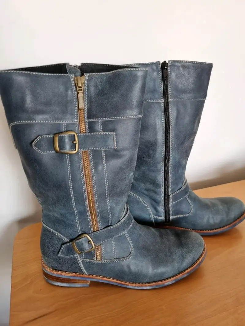 Botas de cuero azul con hebillas - 1