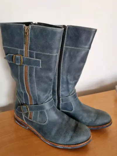 Botas de cuero azul con hebillas - miniatura 3