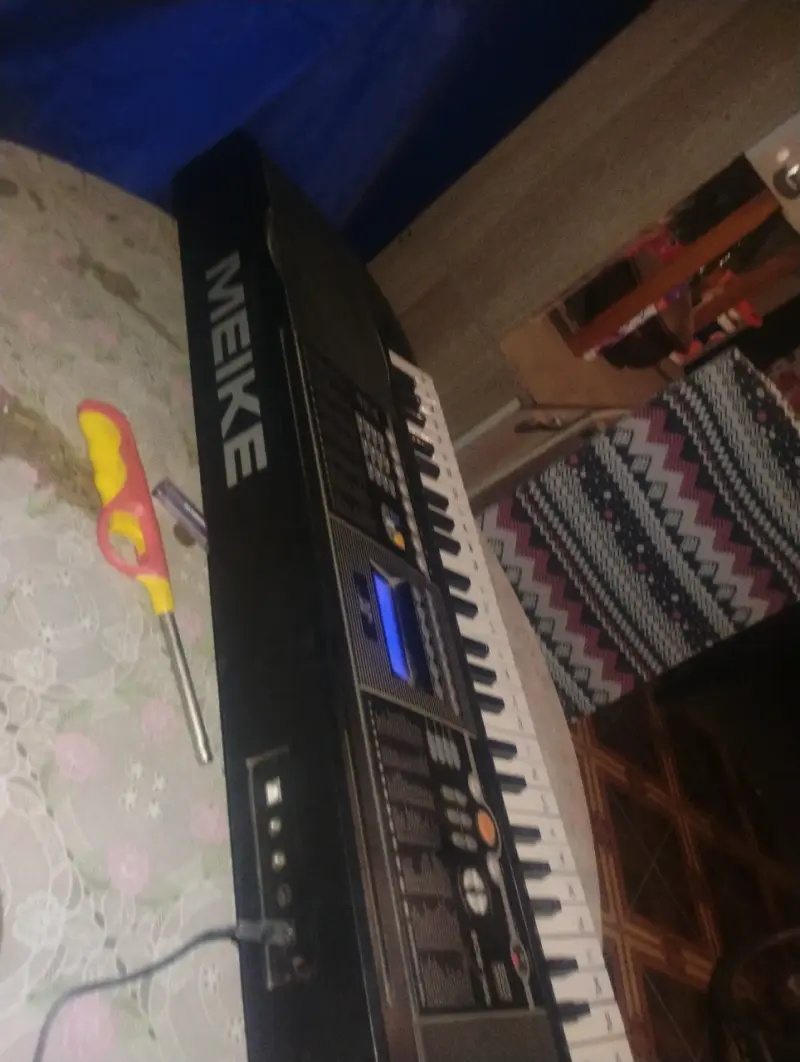 Teclado electrónico MK-906 con USB MIDI - 2