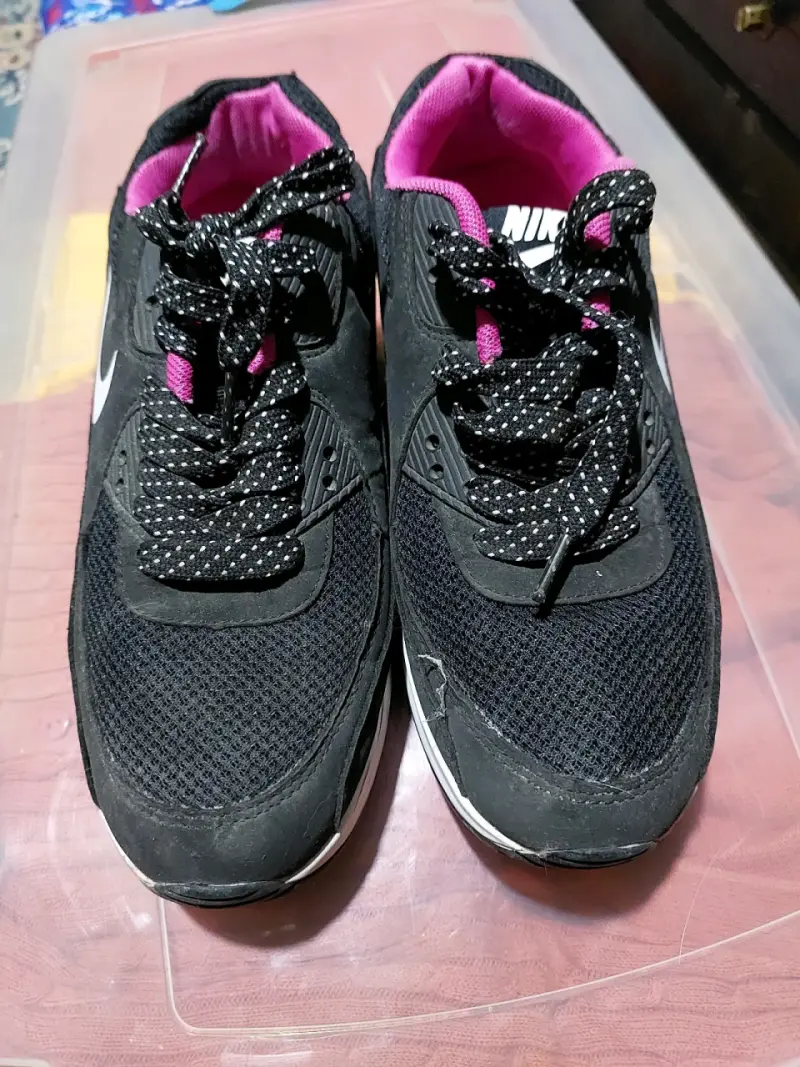 Zapatillas Nike Air Max negras y rosadas - 3