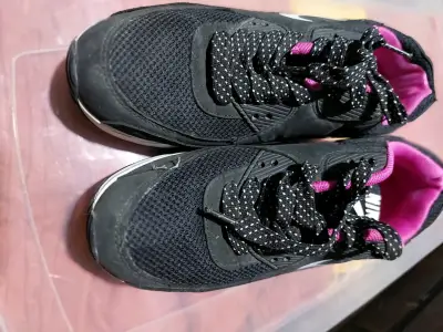 Zapatillas Nike Air Max negras y rosadas - miniatura 5