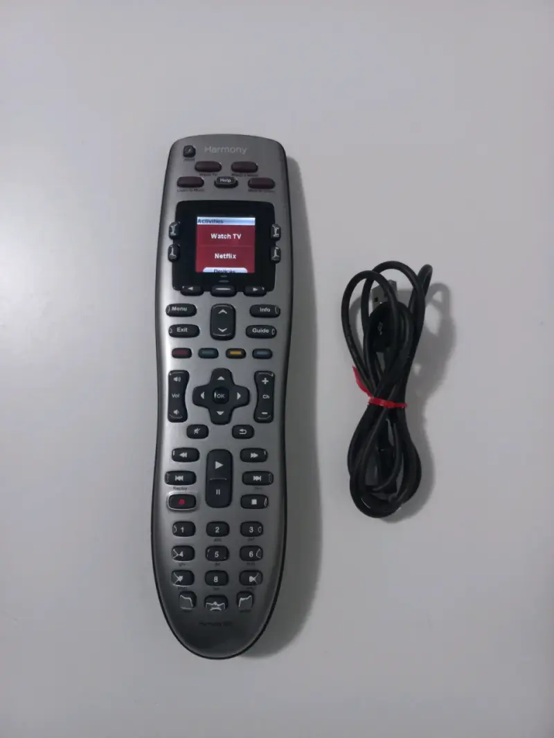 Control remoto universal Harmony 650 con pantalla - 1