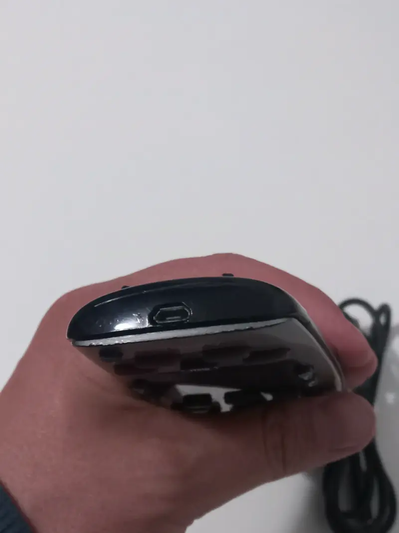 Control remoto universal Harmony 650 con pantalla - 2