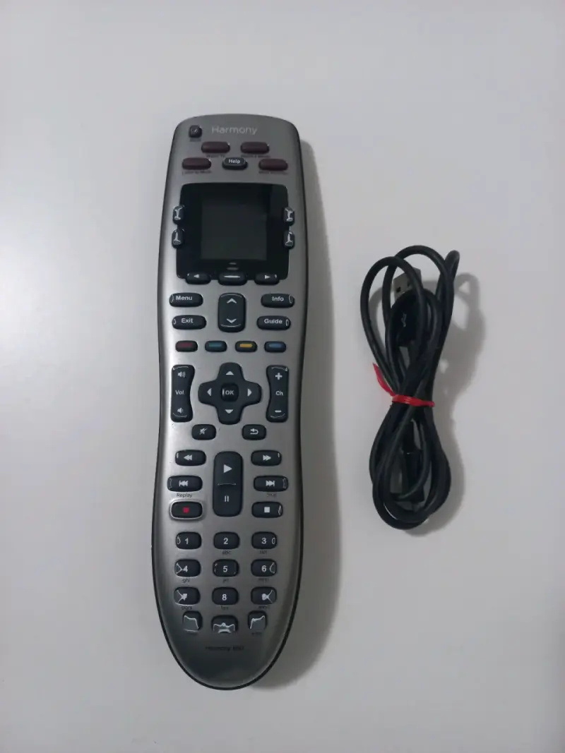 Control remoto universal Harmony 650 con pantalla - 3