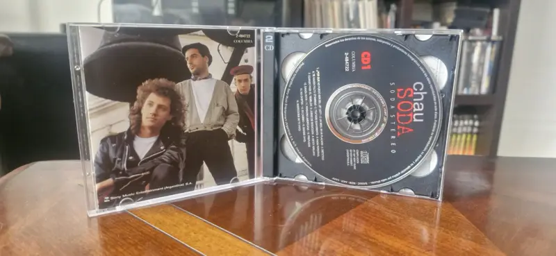 Álbum doble 'Chau Soda' de Soda Stereo - 3