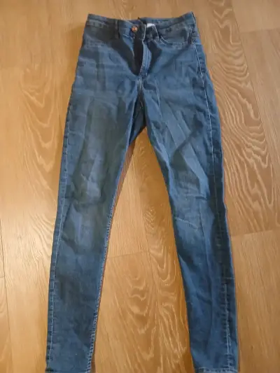 Jeans azul oscuro para mujer en buen estado - miniatura 5