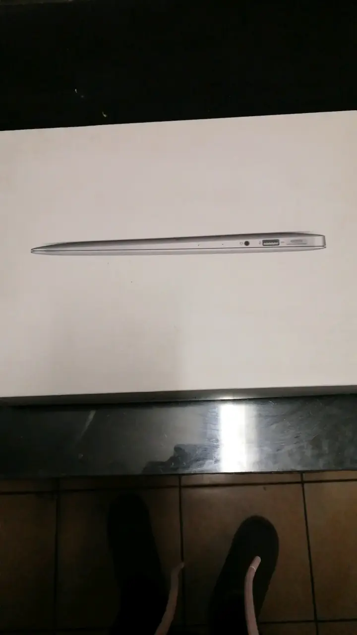 MacBook Air 13 pulgadas usado en buen estado - 2