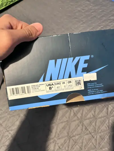 Zapatillas Nike Jordan 1 azul y blanco - miniatura 2