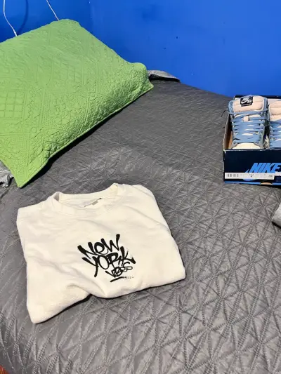 Polera Zara blanca con diseño 'New York' - miniatura 1