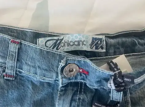 Shorts de mezclilla desgastados para mujer - 2