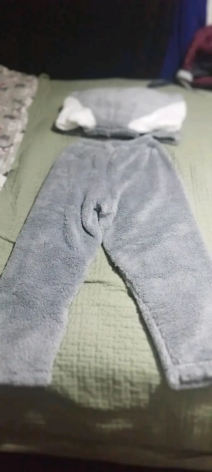 Pijama de felpa gris con capucha - 4