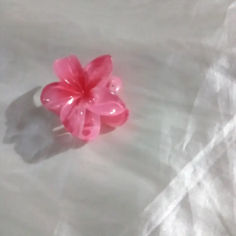 Pinza para el pelo de flor rosa de plástico - 1