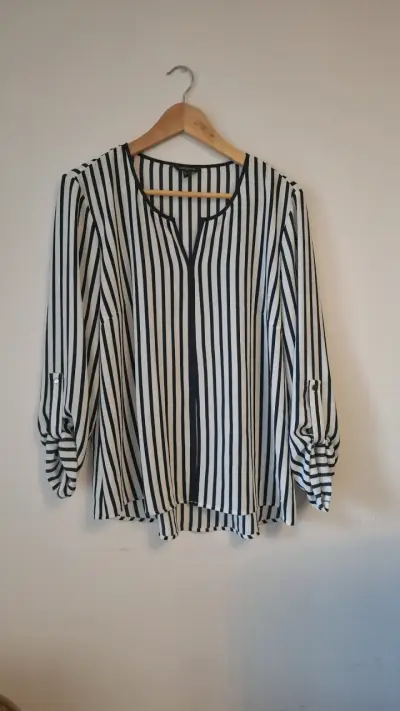 Blusa de rayas blanco y negro - miniatura 1