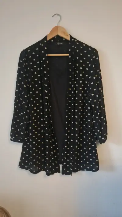 Blusa 2 en 1 negro con estampado dorado - miniatura 1
