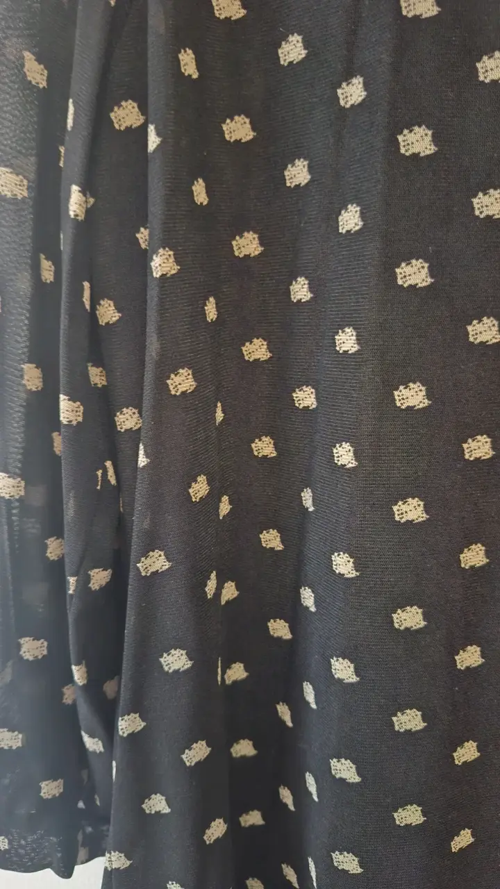 Blusa 2 en 1 negro con estampado dorado - 6