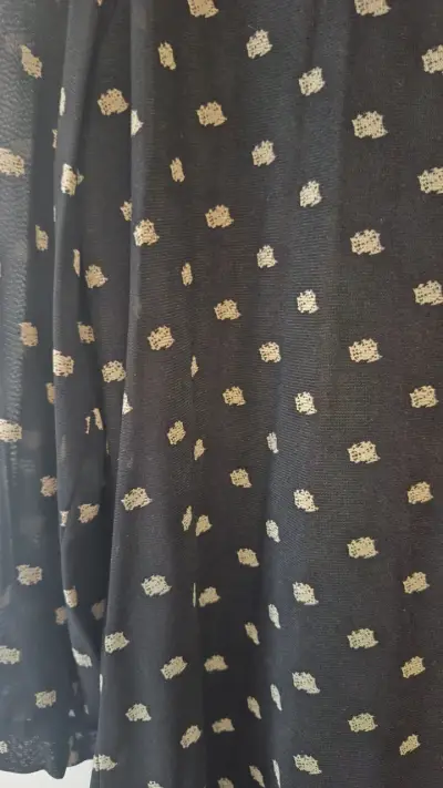 Blusa 2 en 1 negro con estampado dorado - miniatura 6