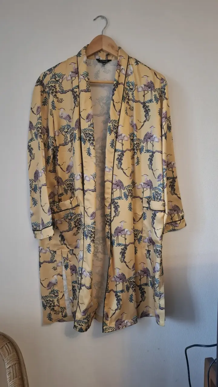 Bata/Blusón/Kimono de seda estampada amarilla - 1
