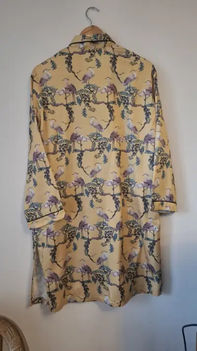 Bata/Blusón/Kimono de seda estampada amarilla - miniatura 4