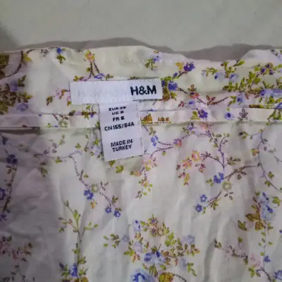 Blusa floral de manga corta H&M - miniatura 2