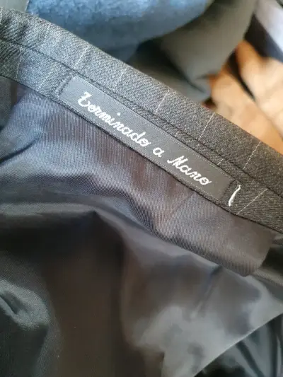 Traje formal gris a rayas para hombre - miniatura 6