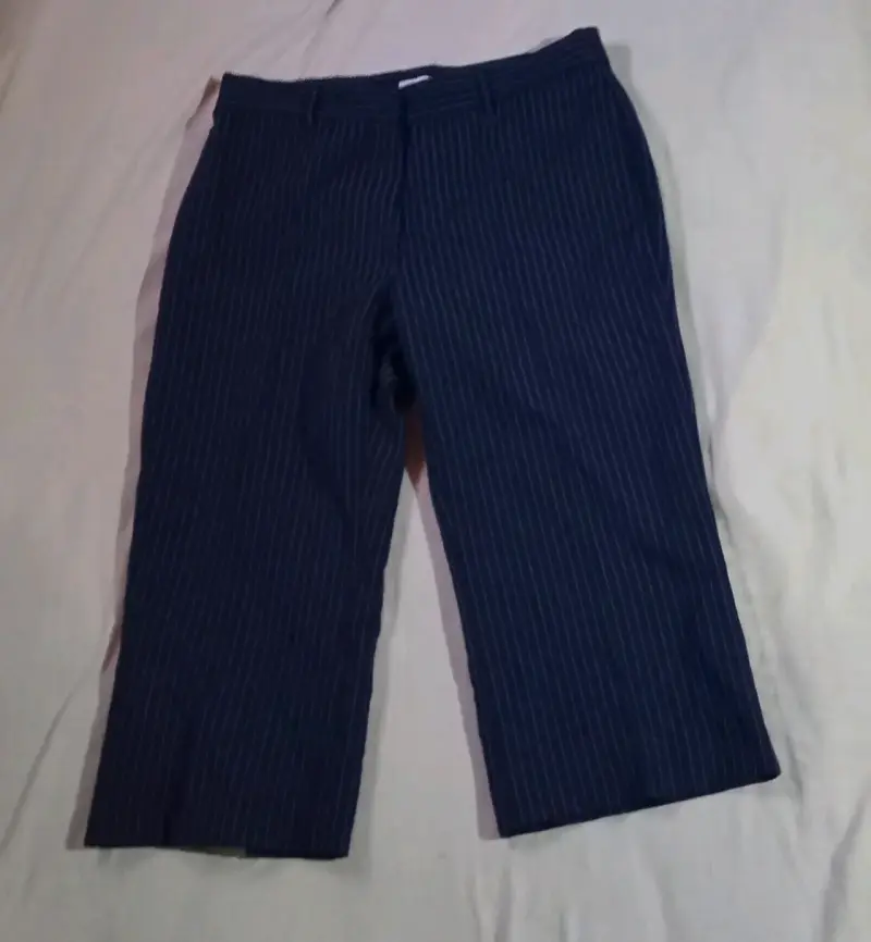 Pantalón tipo sastre, color azul marino