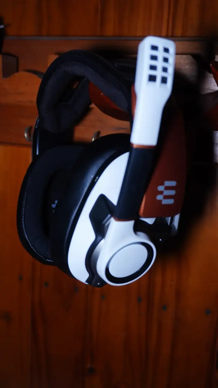 Audífonos Sennheiser EPOS gaming con micrófono - 2