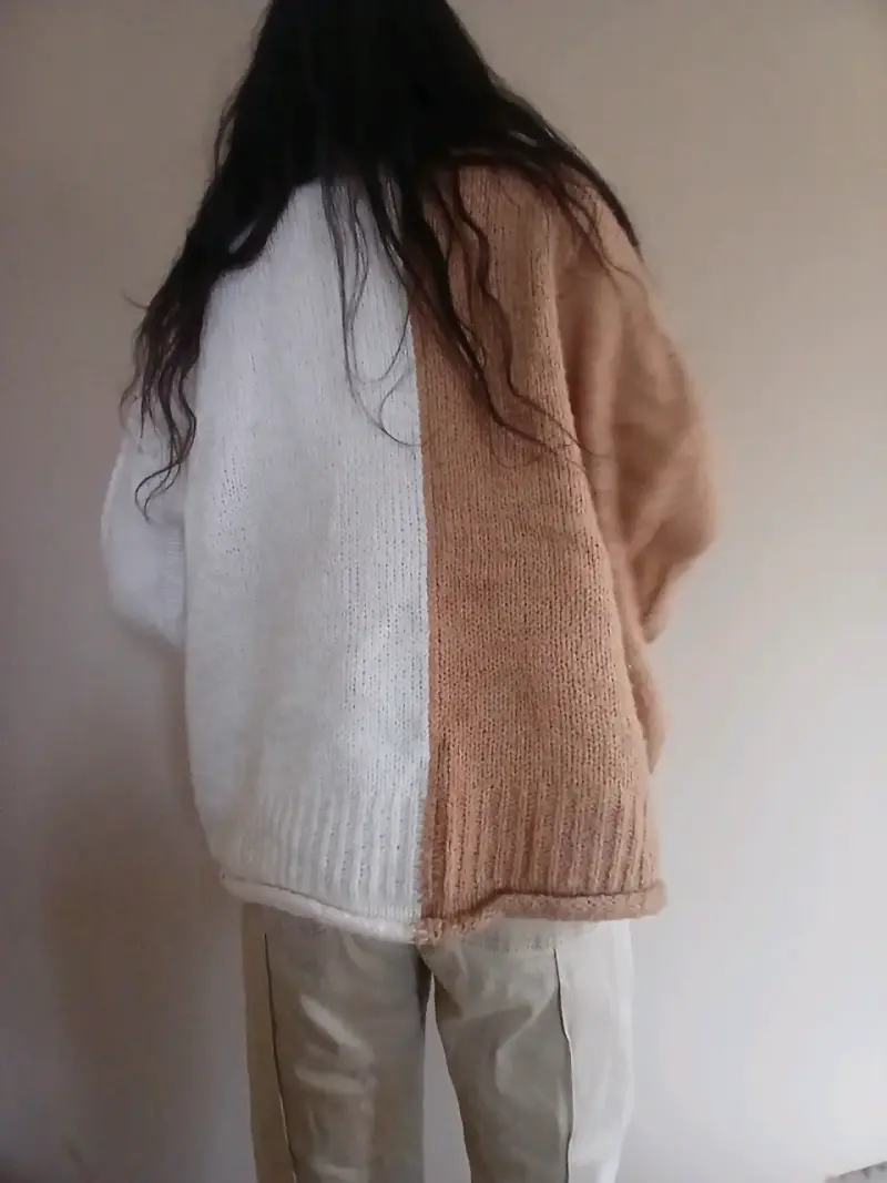 Suéter de lana bicolor con cuello alto - 3