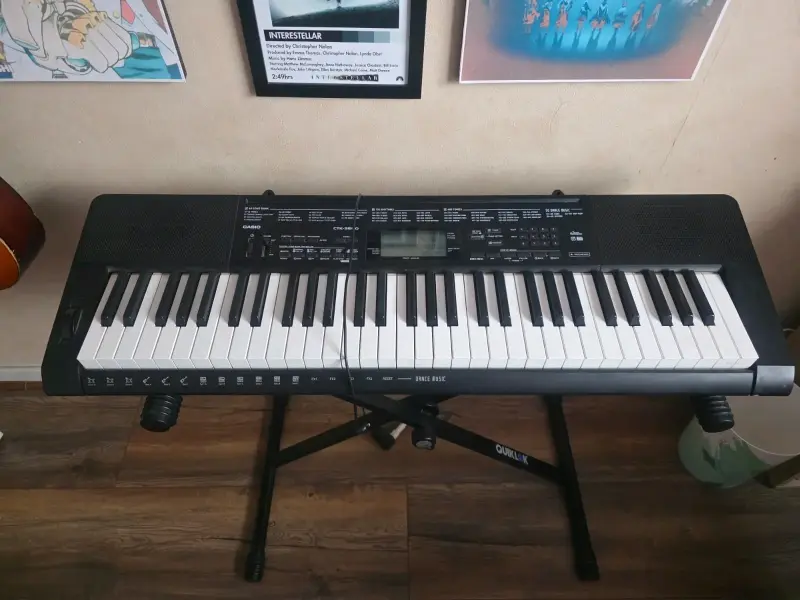 Teclado Casio CTK-3500 con soporte