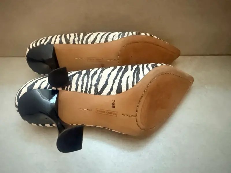 Tacones Vince Camuto estampado cebra - 4