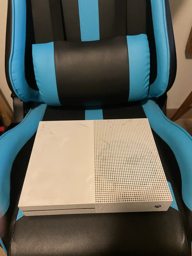 Consola Xbox One S blanca en buen estado - 6