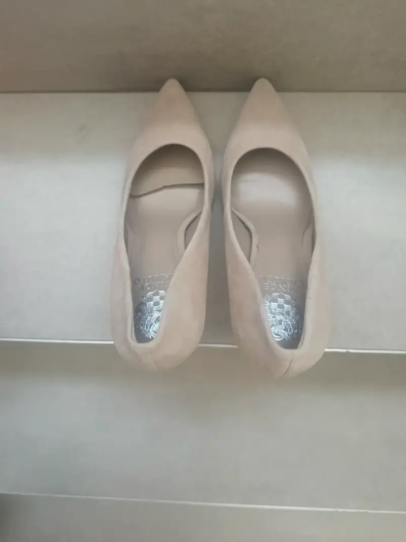 Zapatos de tacón beige elegantes vince camuto - 1