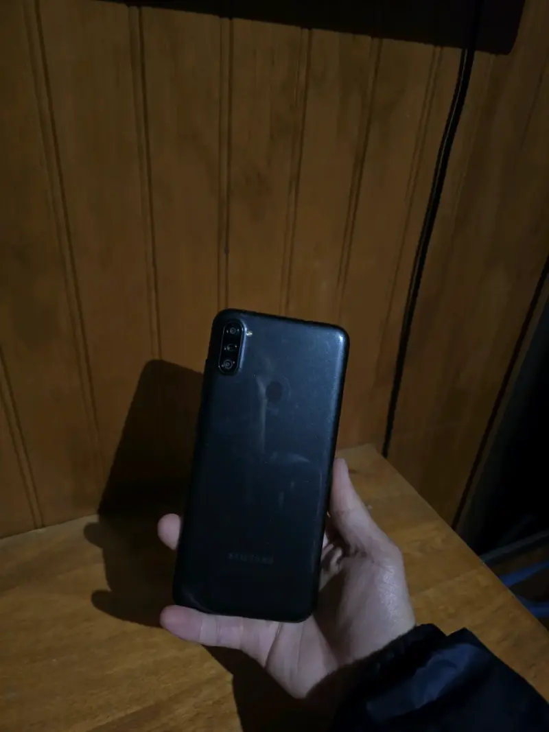 Samsung Galaxy A51 smartphone en buen estado - 2