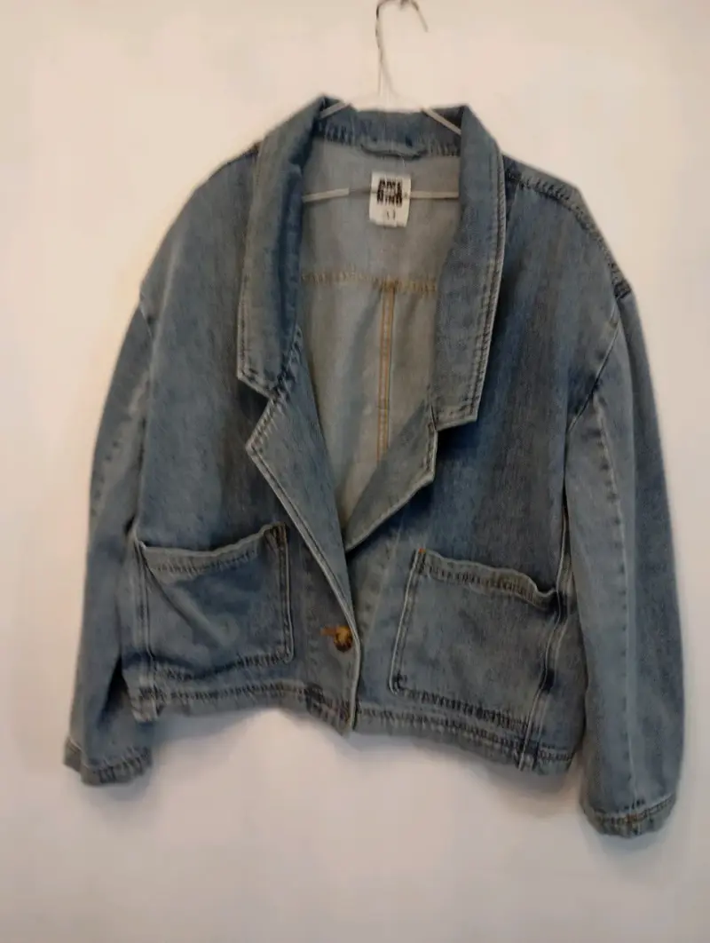Chaqueta de mezclilla azul claro estilo vintage - 1