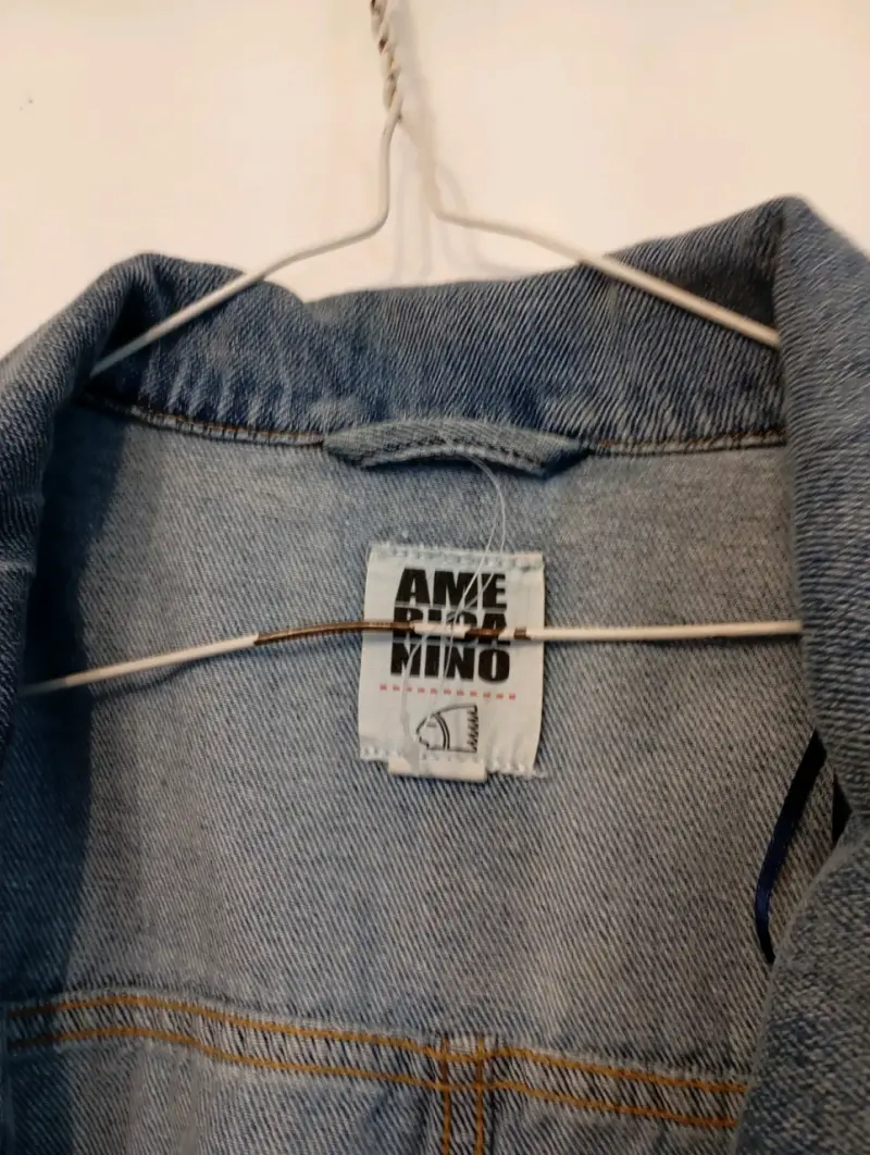 Chaqueta de mezclilla azul claro estilo vintage - 3