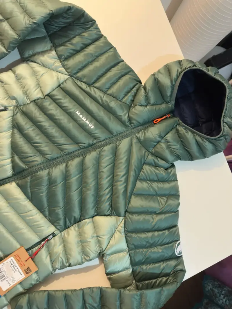Chaqueta Mammut acolchada verde con capucha - 4
