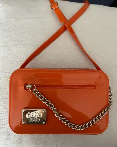 Cartera Petite Jolie naranja con cadena - miniatura 2
