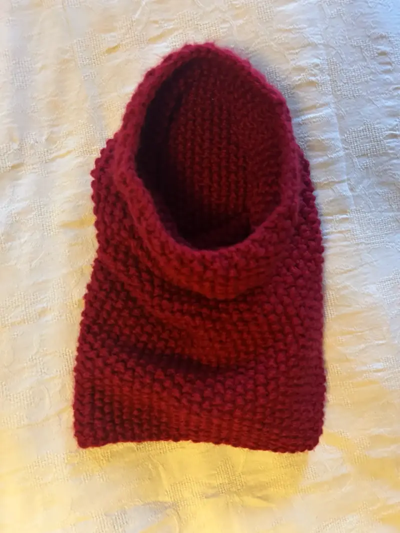 Cuello de lana tejido a mano color rojo - 1
