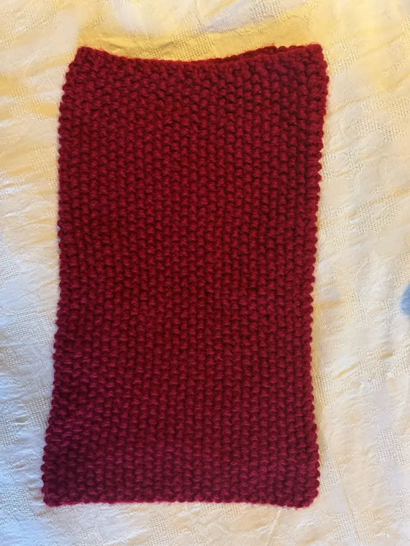 Cuello de lana tejido a mano color rojo - 2