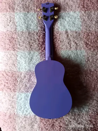 Ukulele - miniatura 3
