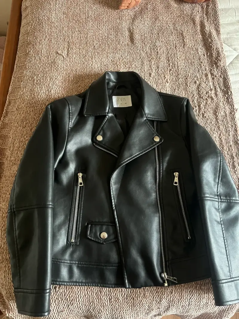 Chaqueta de cuero negra Zara estilo bike - 1