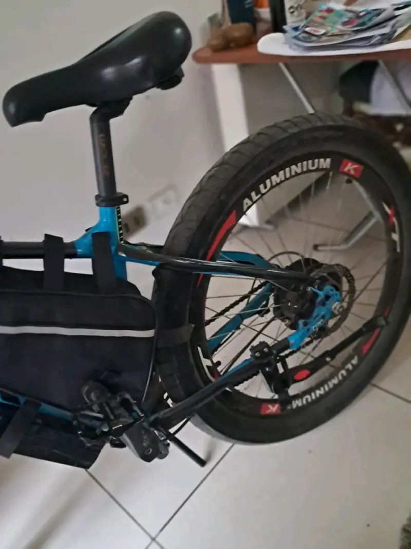 Bicicleta de montaña con llantas de aluminio - 1