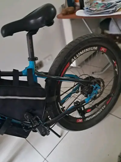 Bicicleta de montaña con llantas de aluminio - miniatura 1