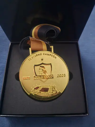 Medalla conmemorativa Colo-Colo 1925-2025 - miniatura 1
