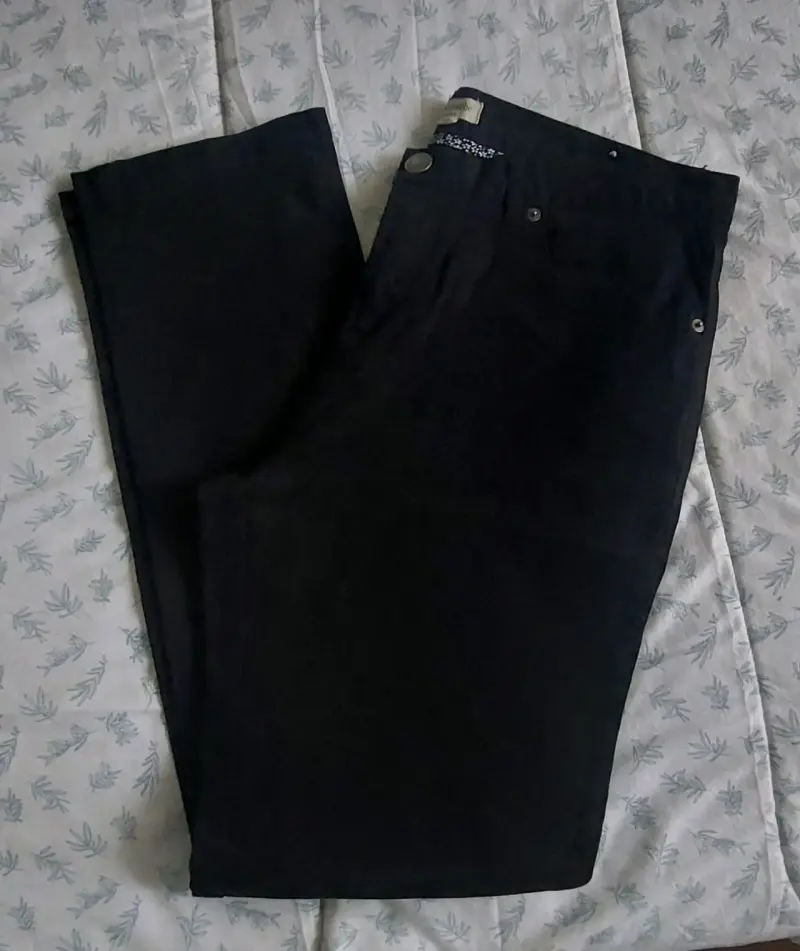 Pantalón de varón color negro - 3