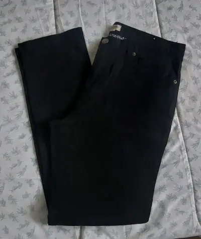Pantalón de varón color negro - miniatura 3