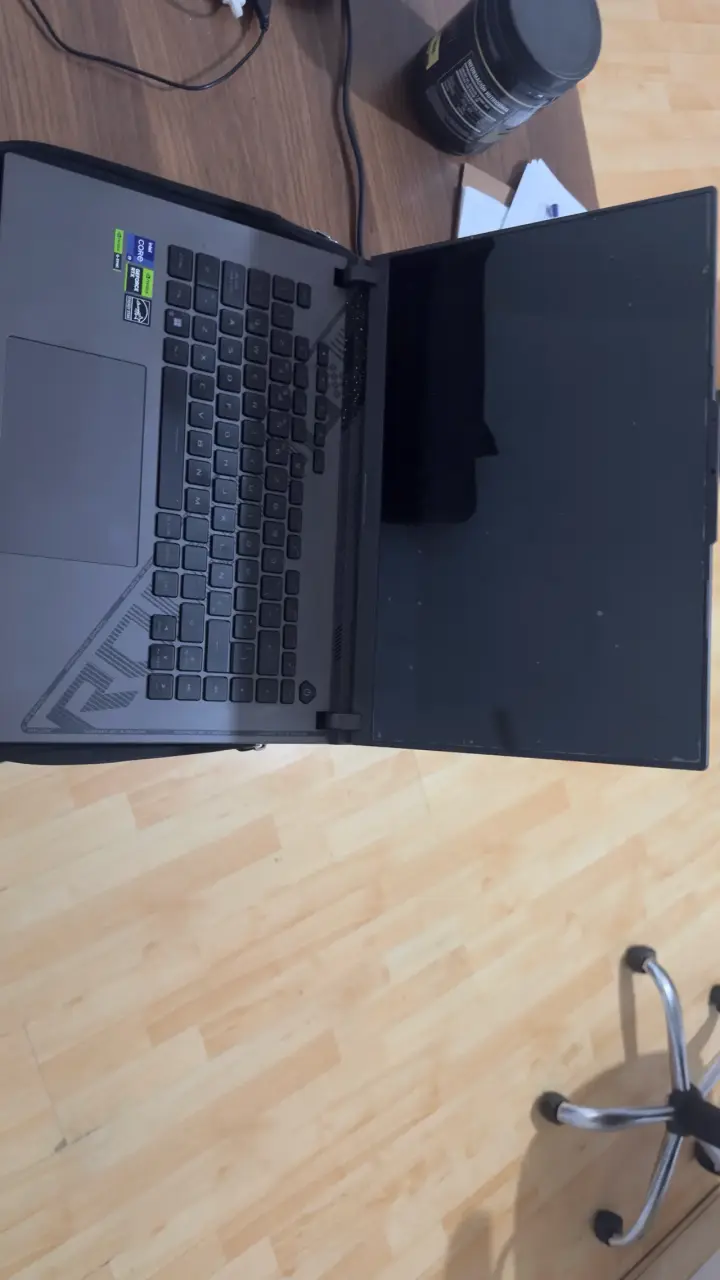 PC de escritorio ASUS ROG compacto - 2