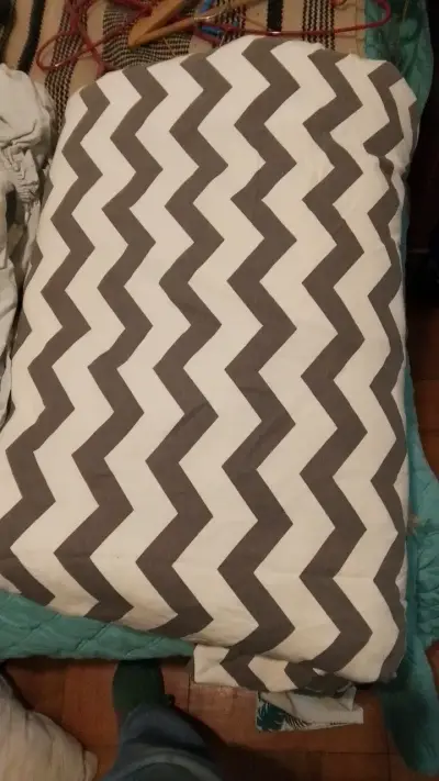 Funda de edredón con diseño zigzag - miniatura 1