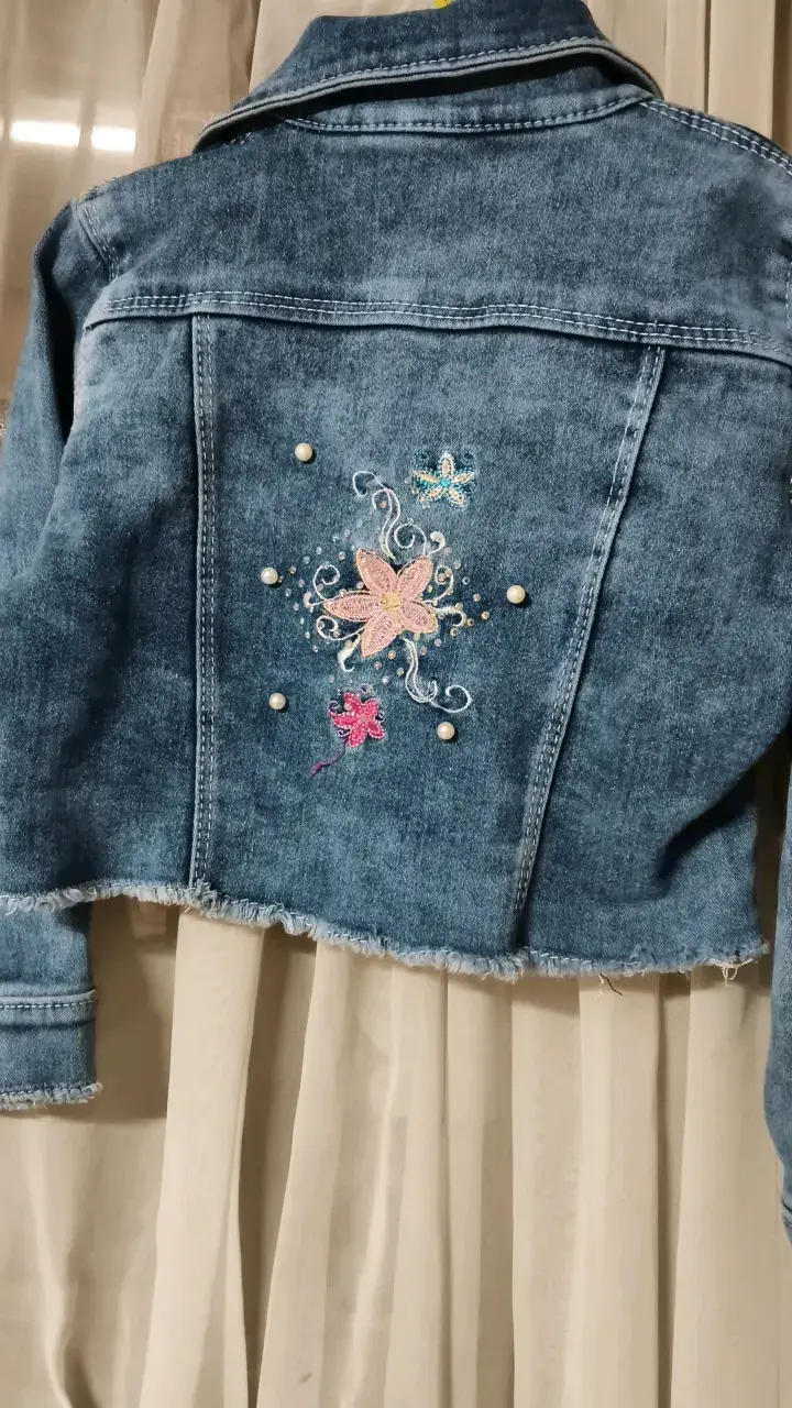 Chaqueta de mezclilla con bordado floral - 3